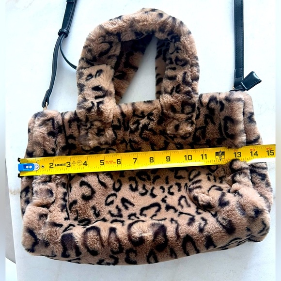 Urban Expressions Faux Fur Cheetah Print Crossbody and Top Handle Bag Tan Brown - Picture 10 of 12